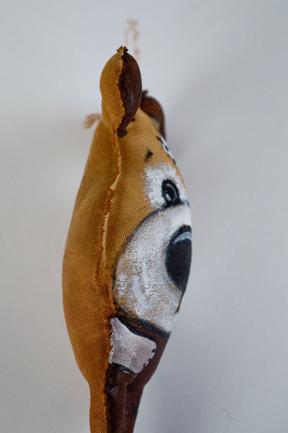 Мягкая игрушка собачка ручной работы с петелькой красивая для интерьера фото 5