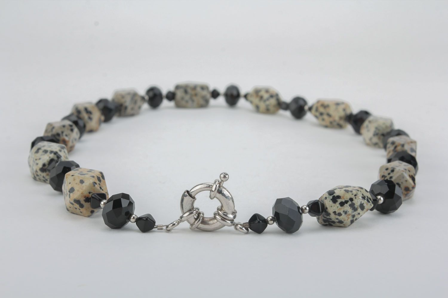 Necklace with jasper and dalmatian photo 2