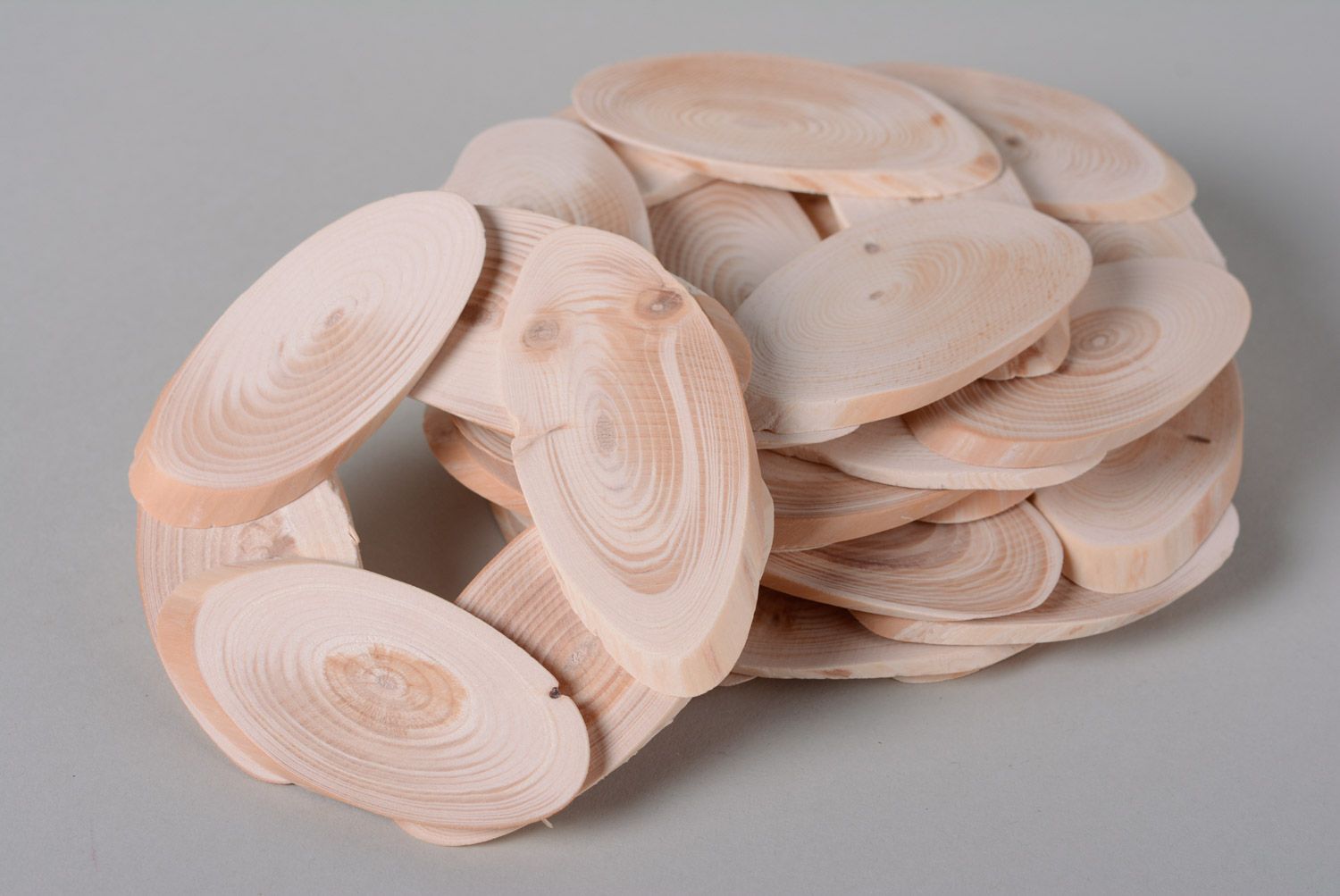 Dessous de plat en bois faits main ronds design original pour cuisine 3 pièces photo 1