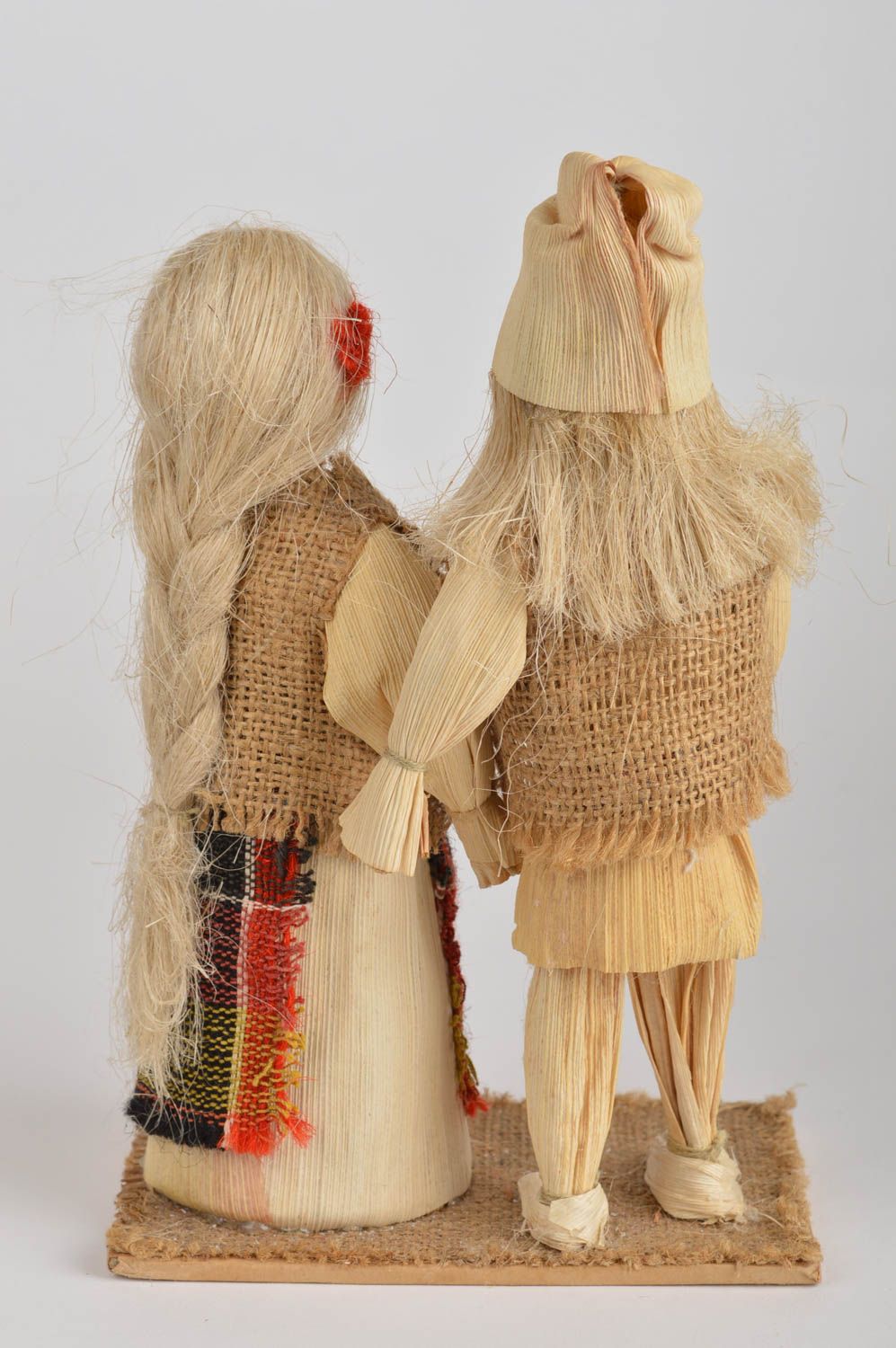 Handmade cute set of statuettes made of corn leaves and sackcloth Parents photo 2