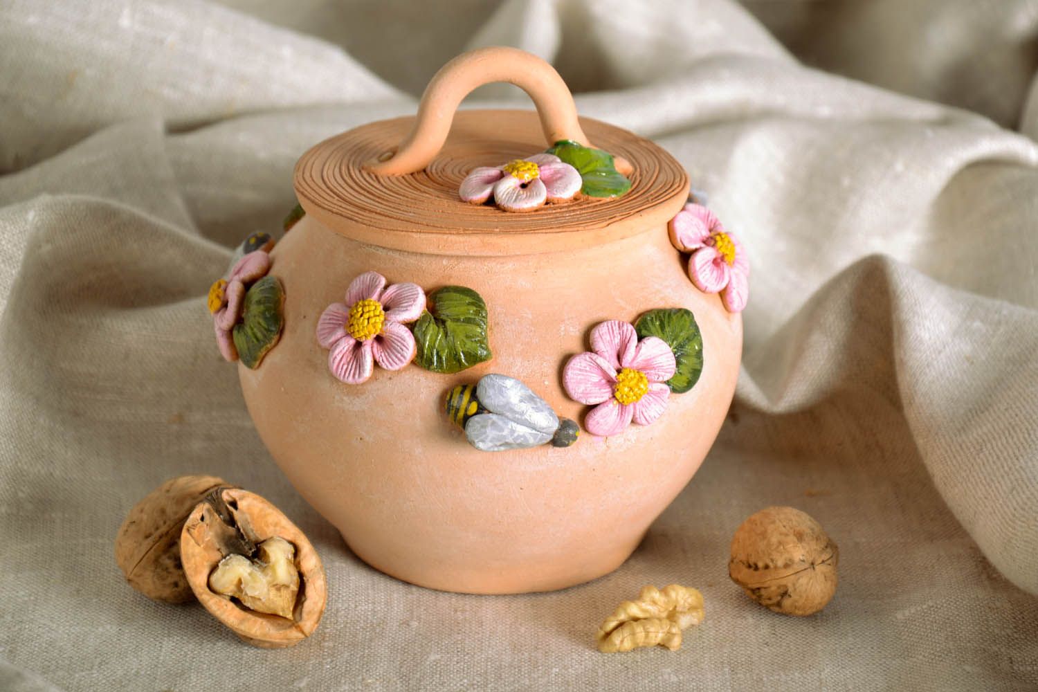 Clay pot for dry-goods photo 1