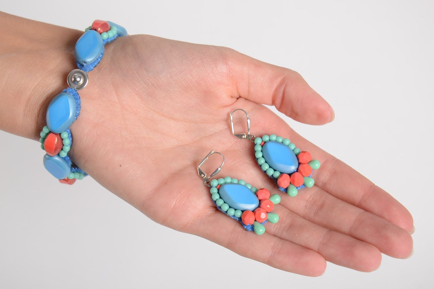 Handmade jewelry set beaded earrings bracelet designs fashion trends gift ideas photo 3