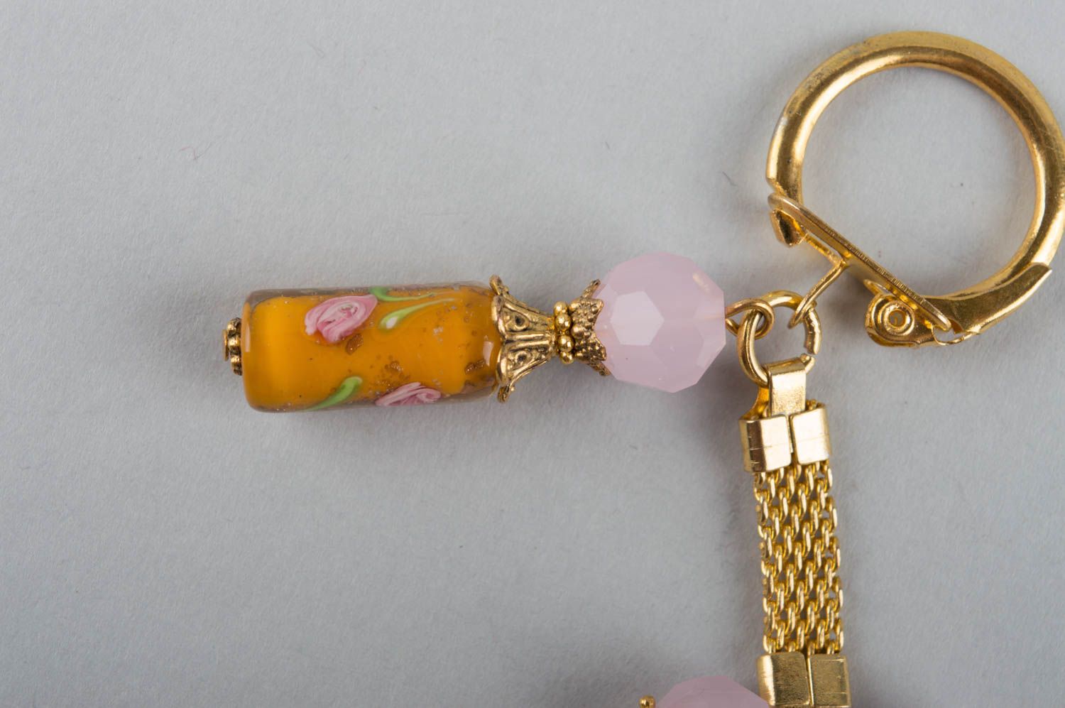 Porte-clés en perles en verre et laiton fait main original accessoire pour femme photo 4