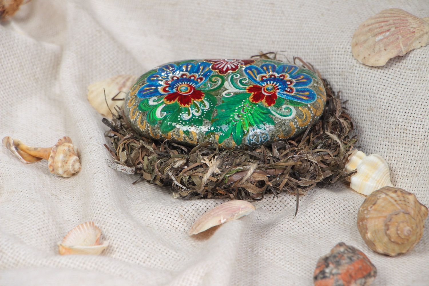 Galet marin peint à motif floral sur support en herbes marines décor fait main photo 1