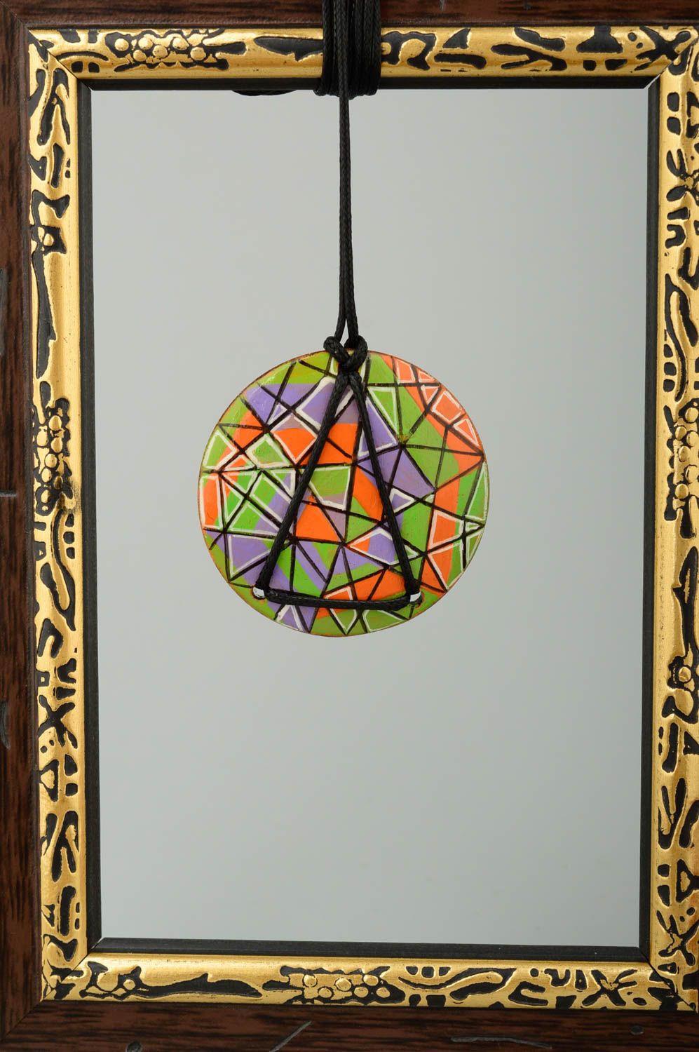 Аксессуар из дерева кулон ручной работы украшение на шею с росписью Геометрия фото 1