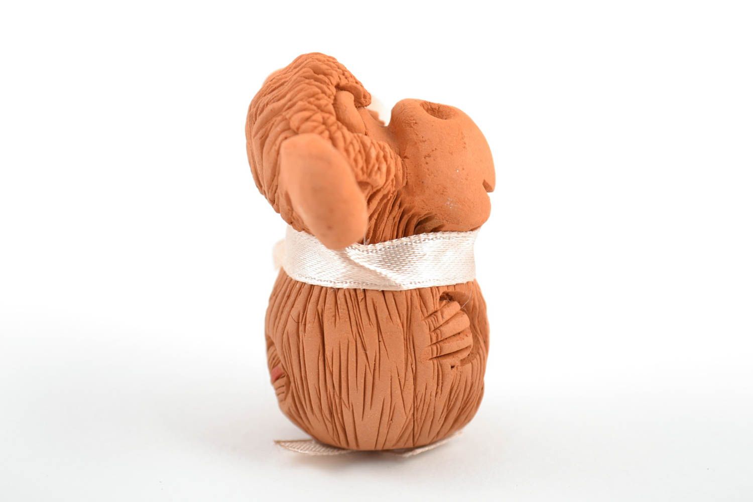 Figurine en céramique en forme de petit singe marron avec nœud faite main photo 4
