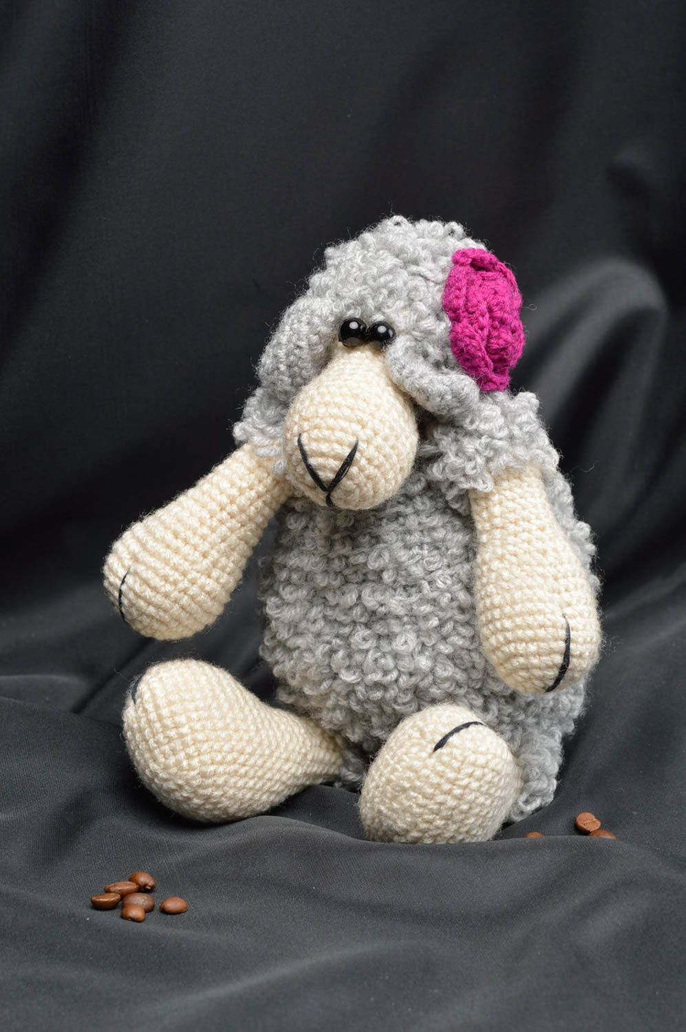 Peluche brebis tricotée au crochet grise belle originale faite main pour enfant photo 1