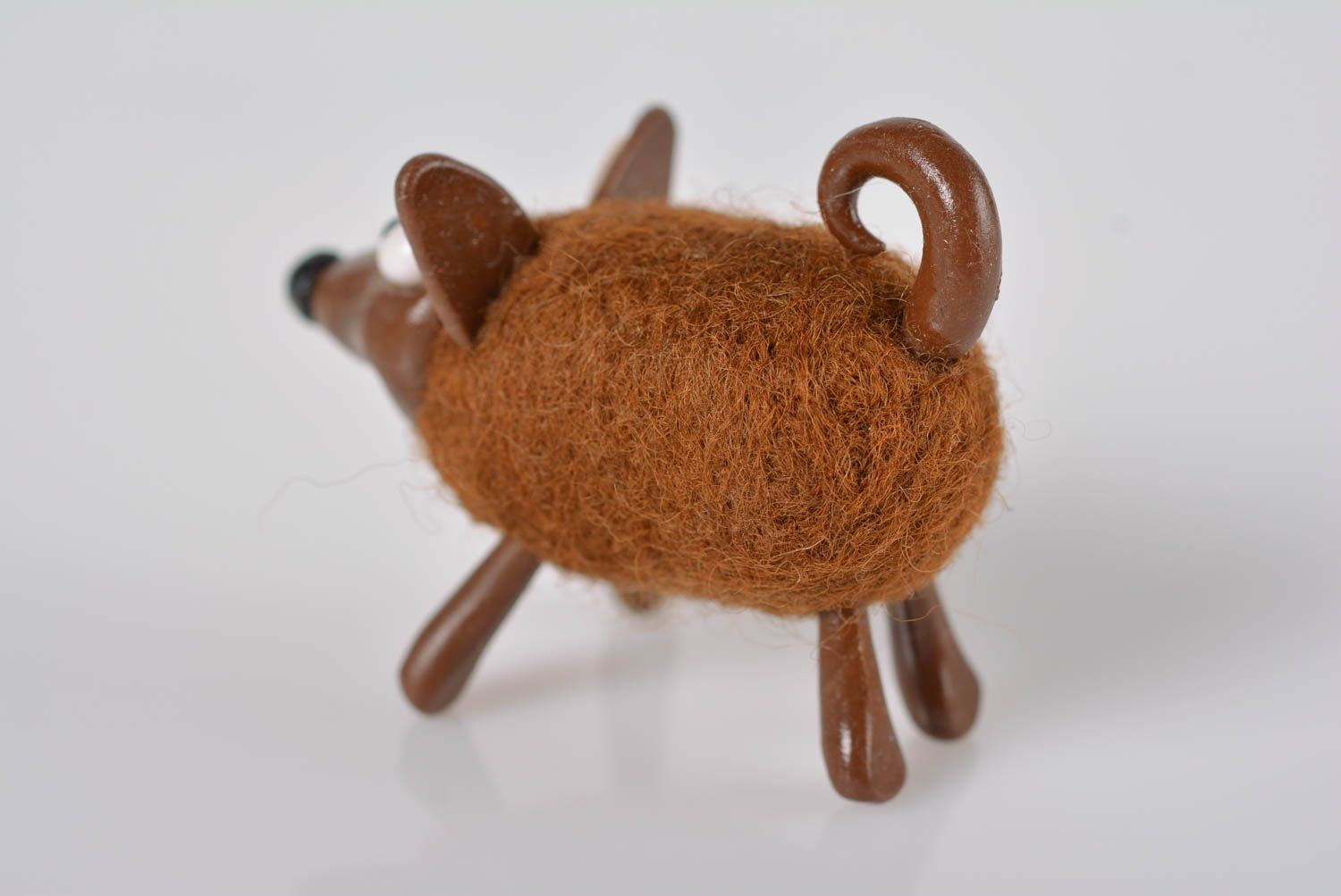 kleines Spielzeug handmade gefilzte Figur Spielzeug Hund originelle Geschenke foto 4