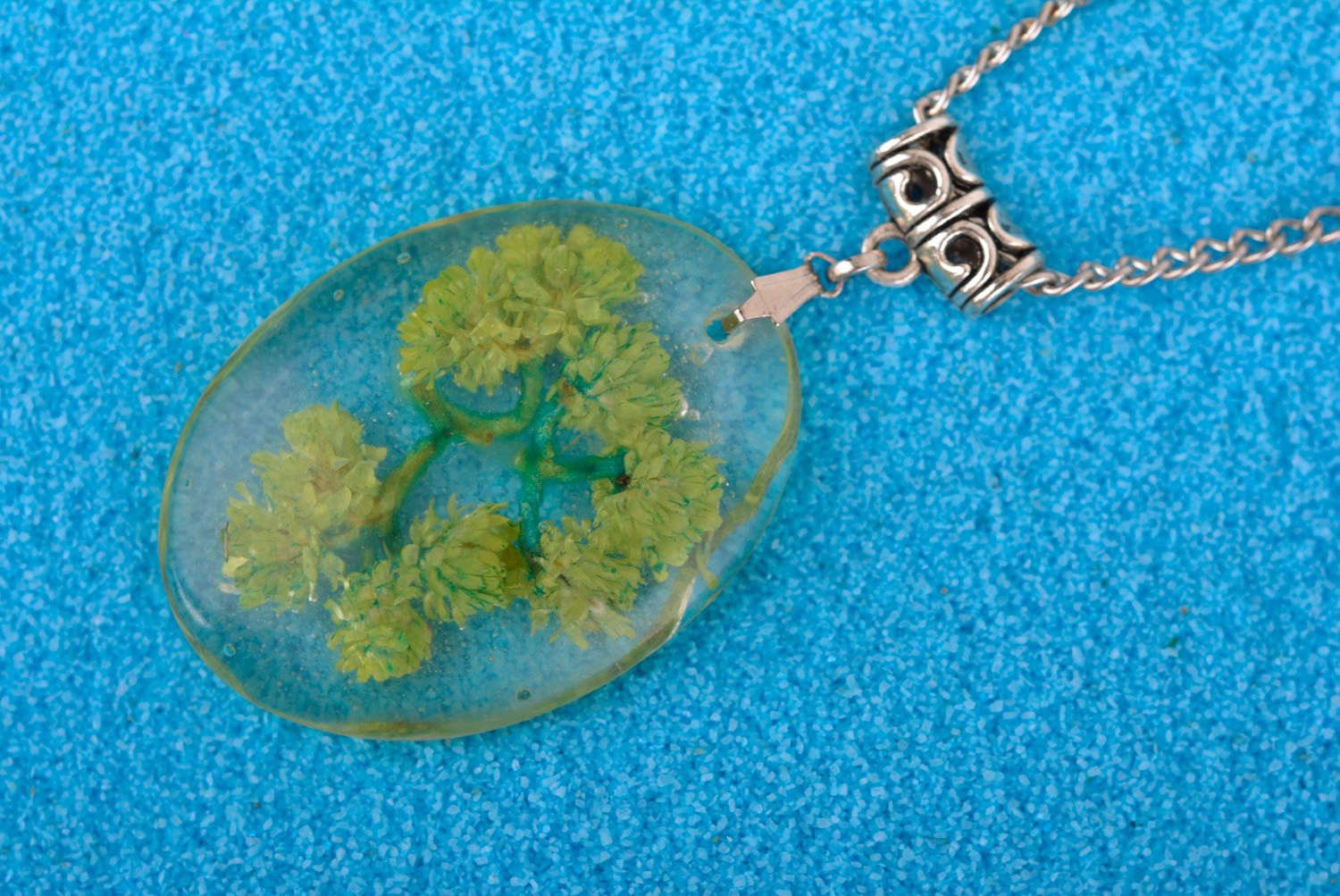 Stylish handmade pendant with real flowers epoxy pendant beautiful jewellery photo 1
