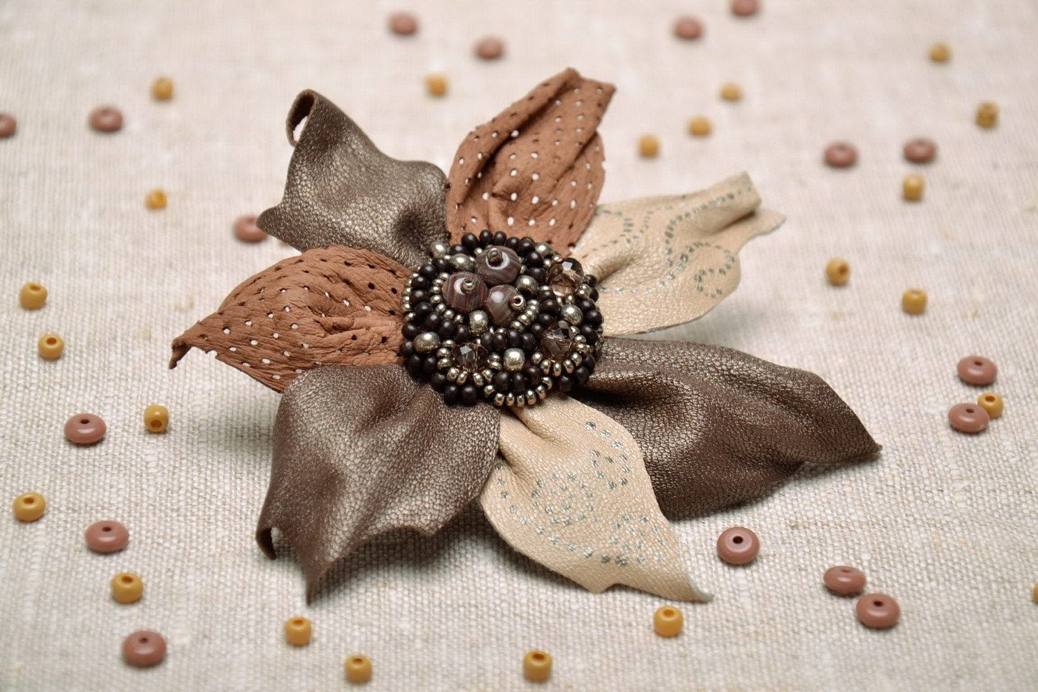 Braune Haarspange aus Leder Blume foto 5