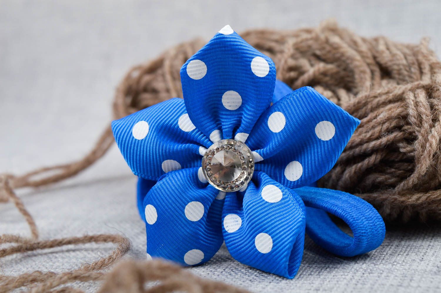 Dünnes Haarband handmade blaues Haarband mit Blumen handgemachter Schmuck foto 1