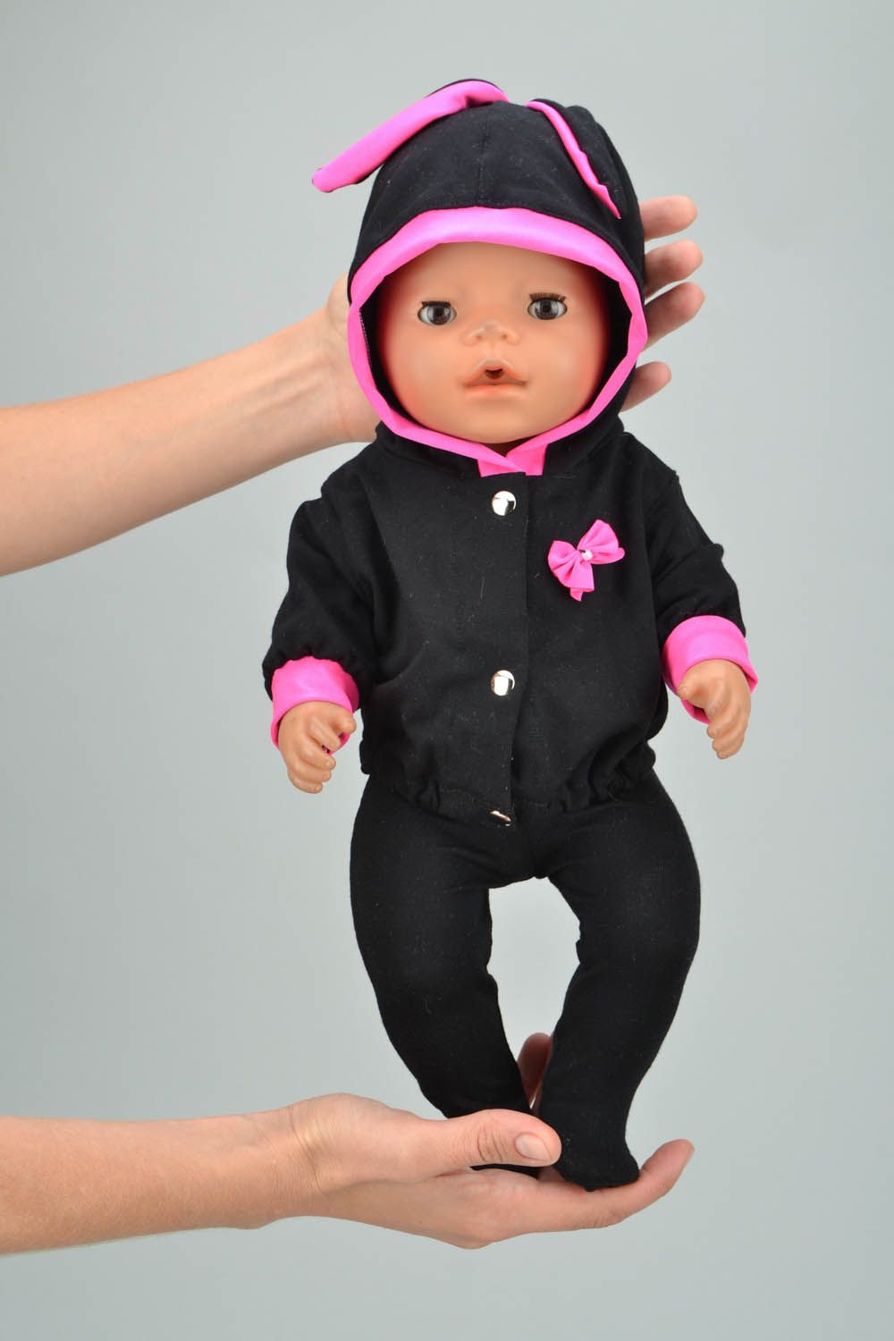 Knitted doll suit photo 2