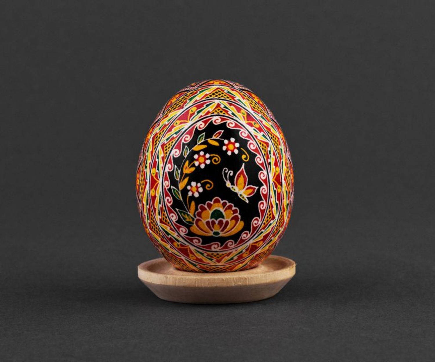Huevo pintado de Pascua Al amanecer foto 2
