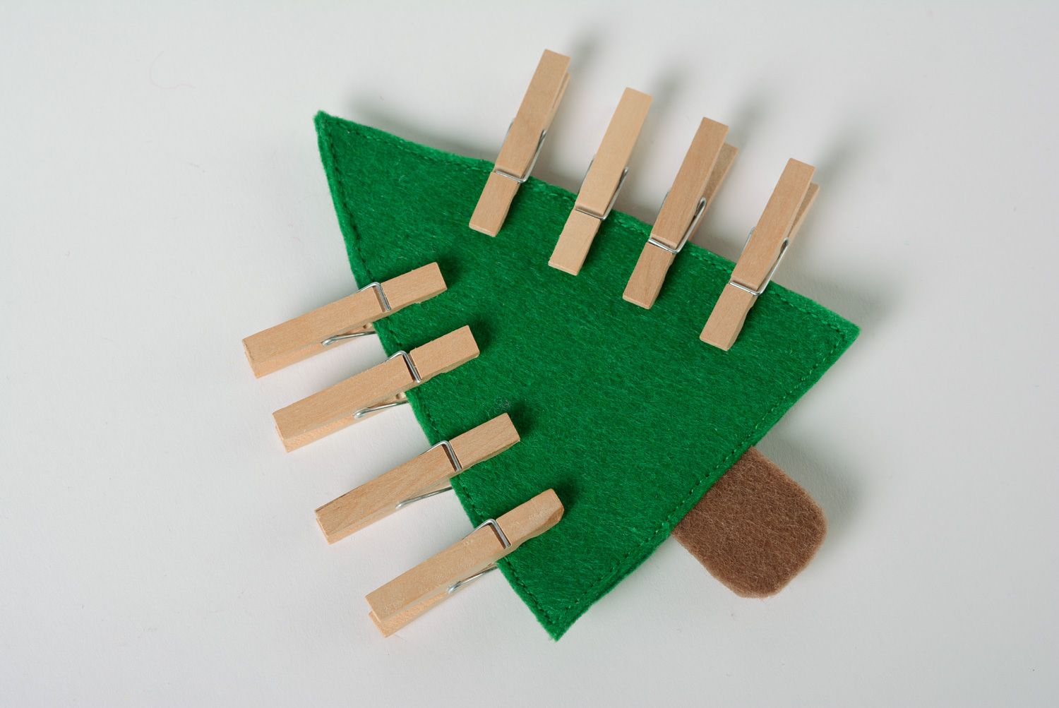 Handmade educational toy sewn of felt Fir Tree with clothes pins for children photo 1