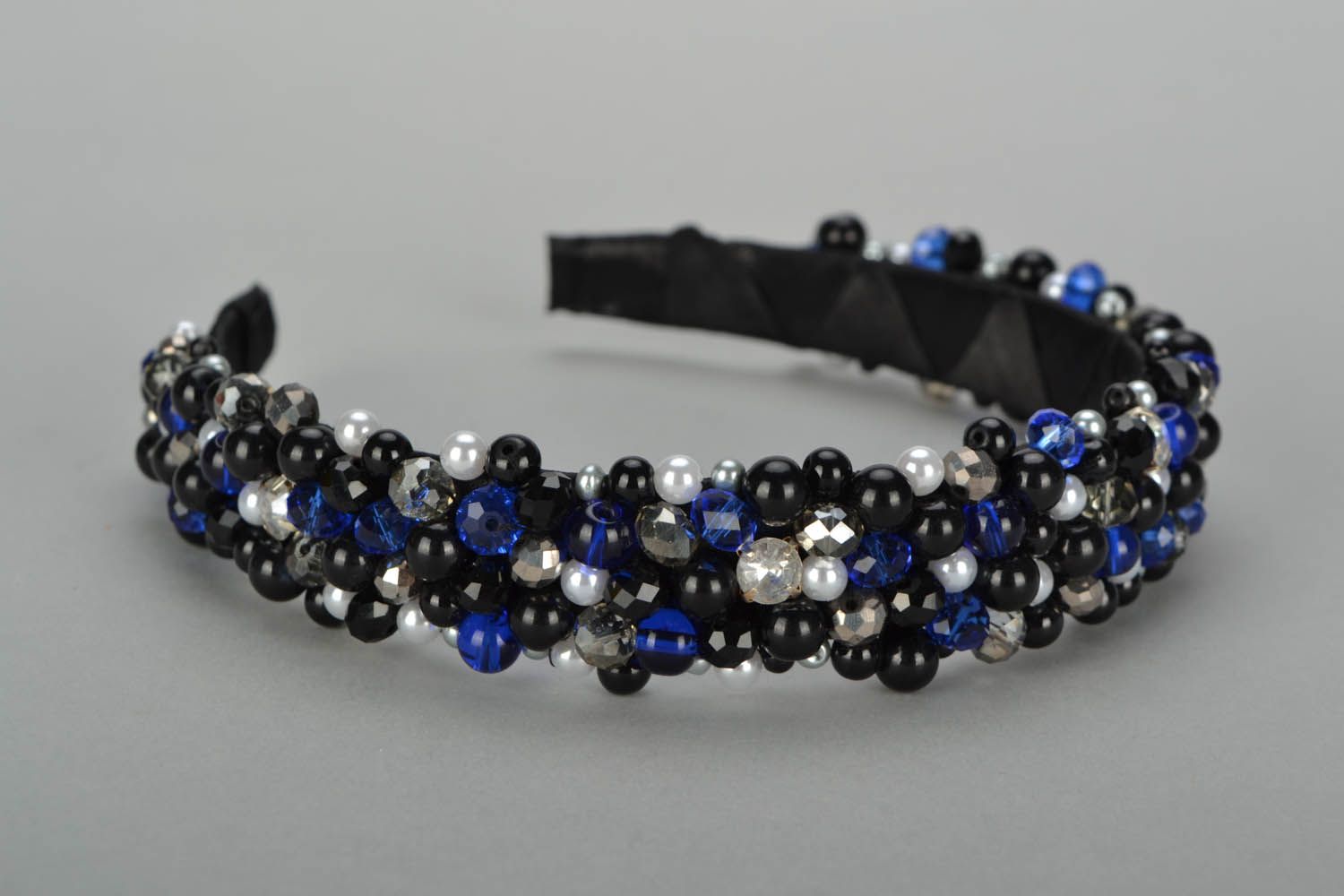 Black and blue beaded hair band photo 5