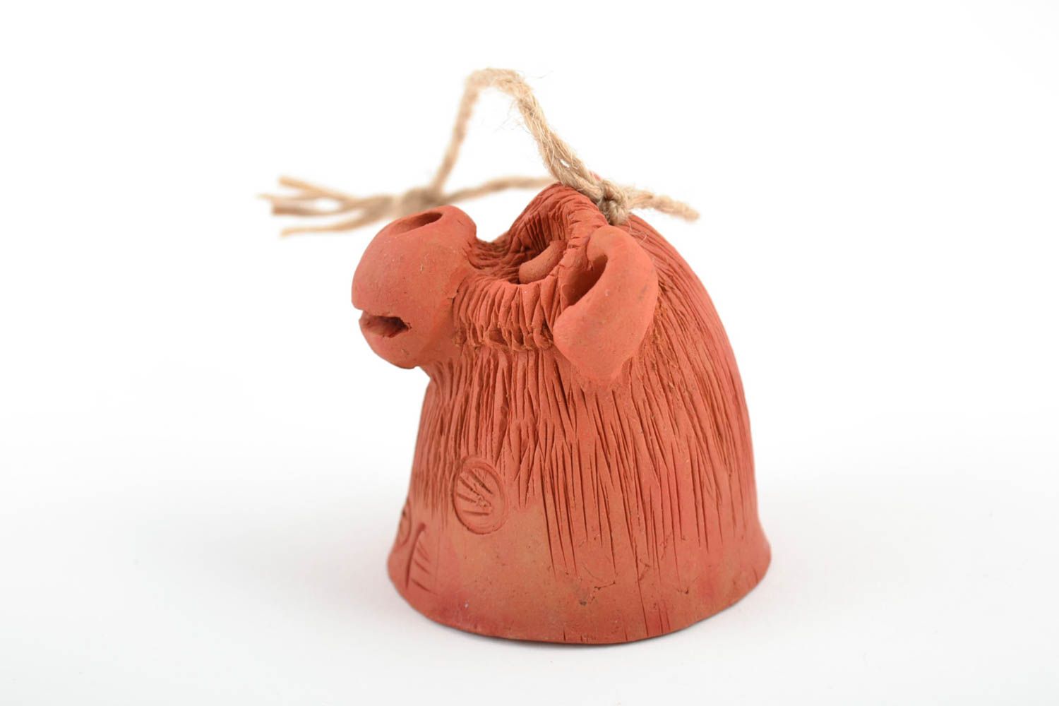 Авторский керамический колокольчик ручной работы из красной глины обезьянка фото 4