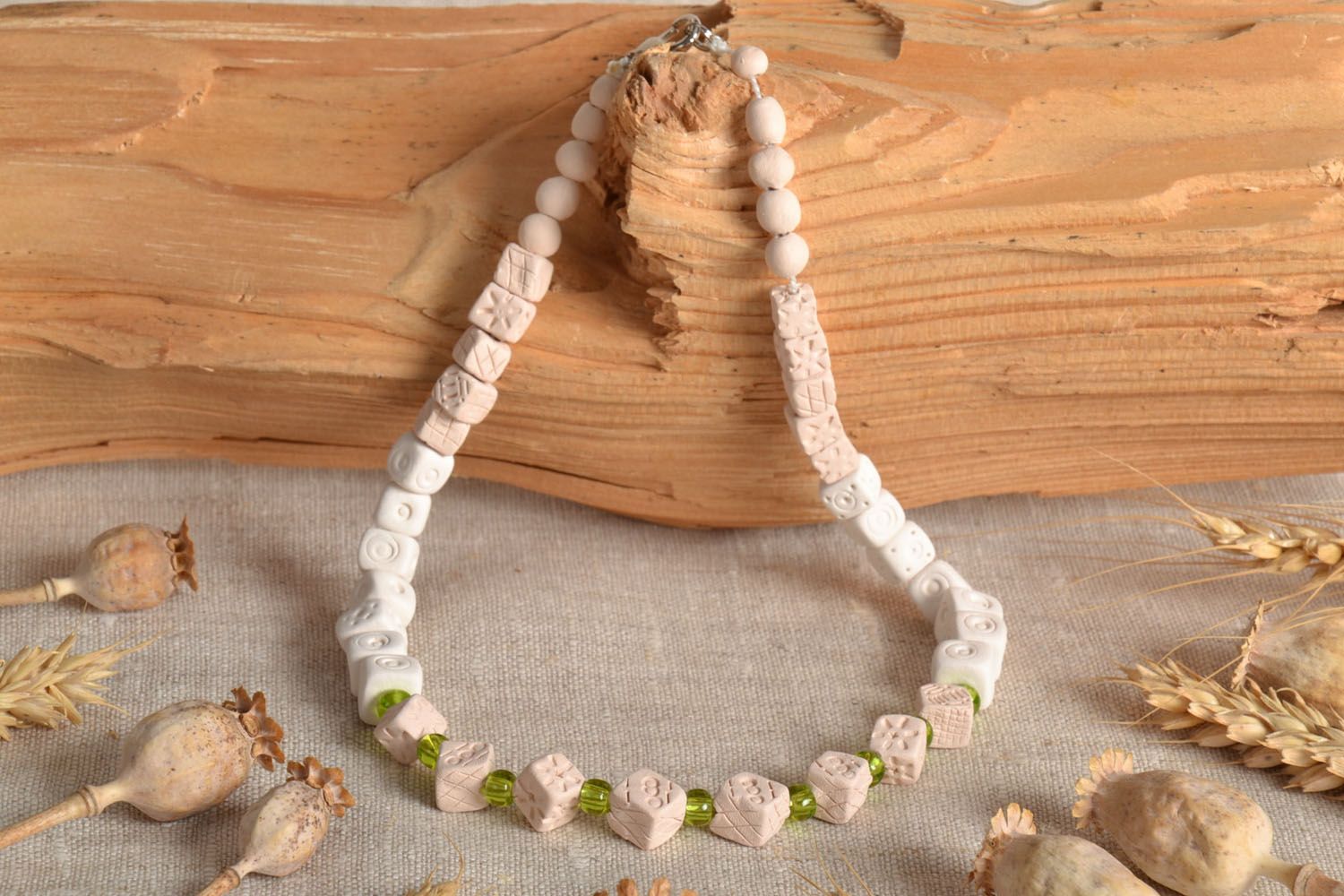 White clay bead necklace photo 1