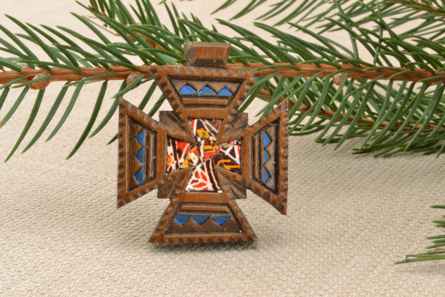 Croce di legno fatta a mano crocetta intagliata originale in legno unica foto 1