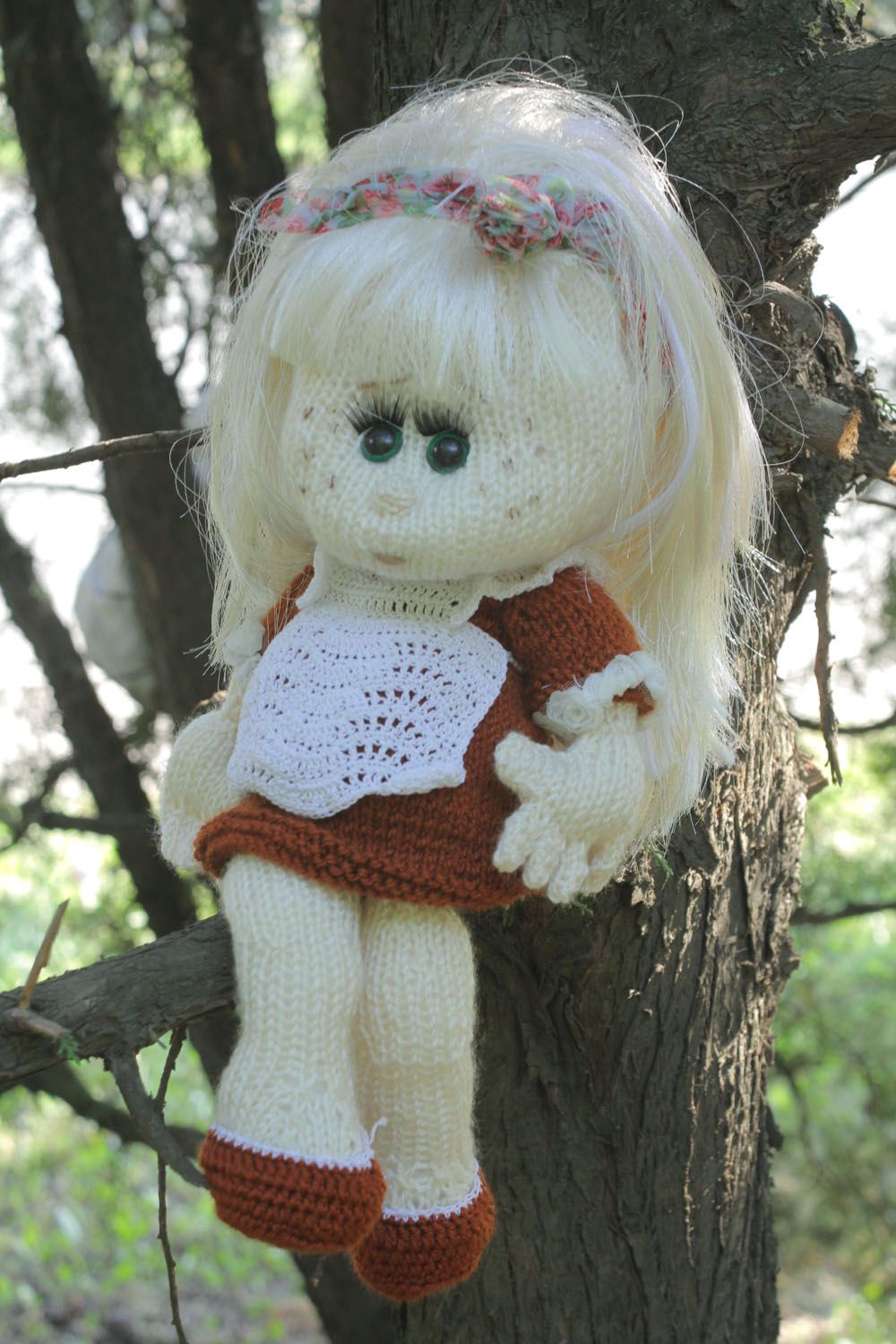 Poupée tricotée originale Écolière faite main photo 1
