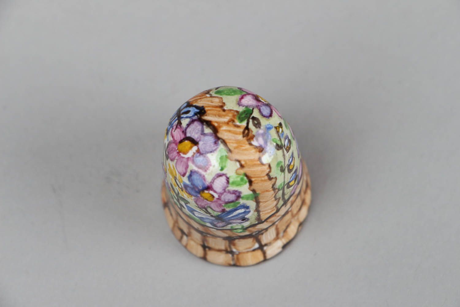 Thimble Basket with Flowers photo 3