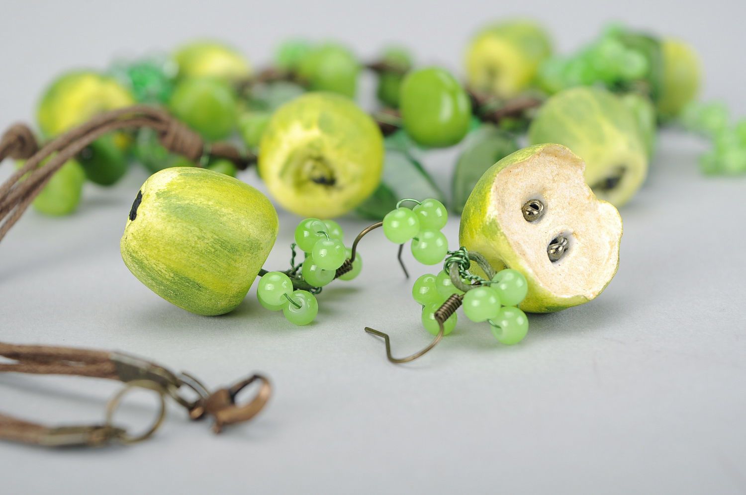 Комплект украшений Зеленое яблоко фото 4