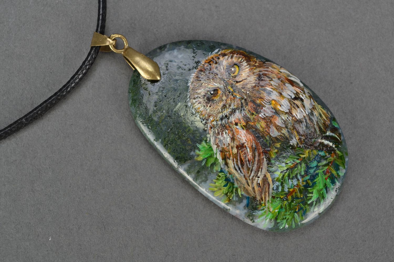 Unusual agate pendant with painting Owl photo 3