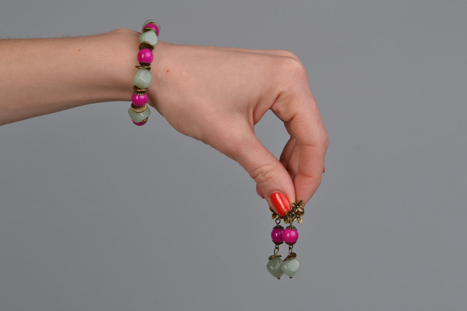 Juego de joyas de piedras naturales collar pulsera y pendientes artesanales foto 4