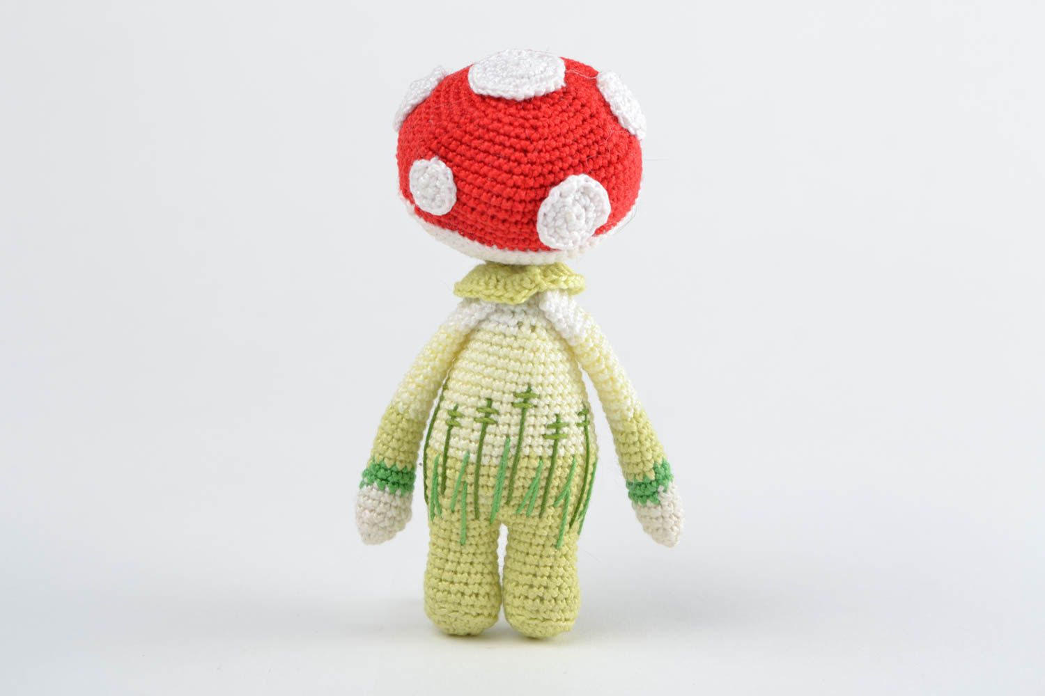 Jouet tricoté en coton au crochet fait main petit original en forme d'amanite photo 5