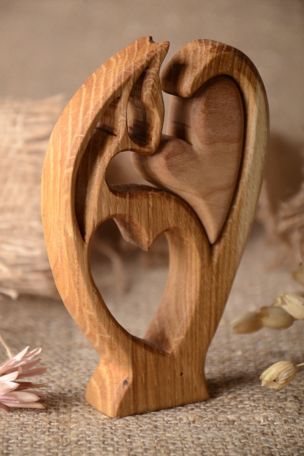 Figura de madera hecha a mano objeto de decoración souvenir original corazón foto 1