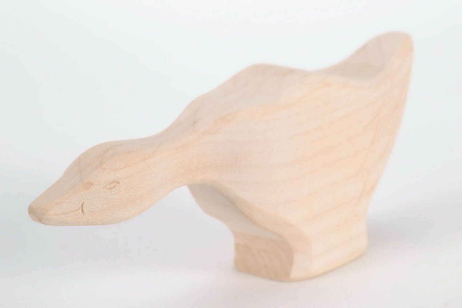 Figurine en bois Une oie faite main photo 3