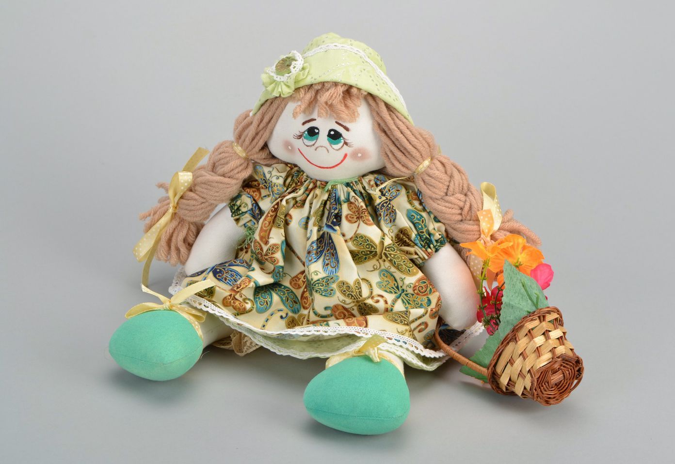 Текстильная кукла Зеленая шапочка фото 3