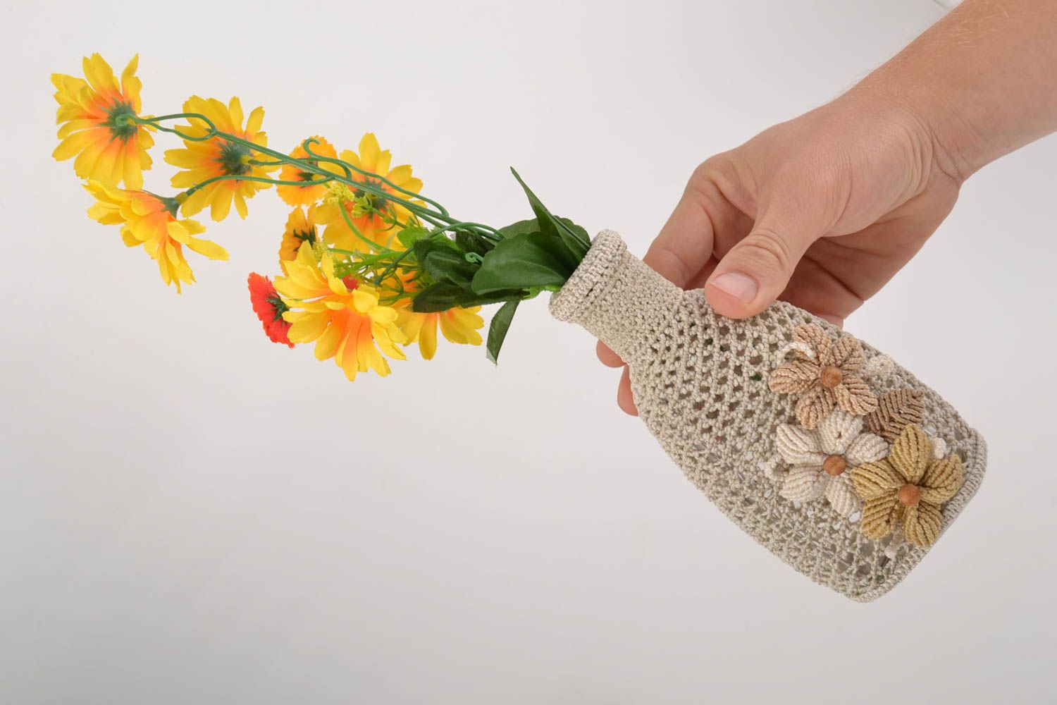 Kleine Vase Makramme mit Kunststoffblumen 250 ml klein künstlerisch handgemacht foto 2