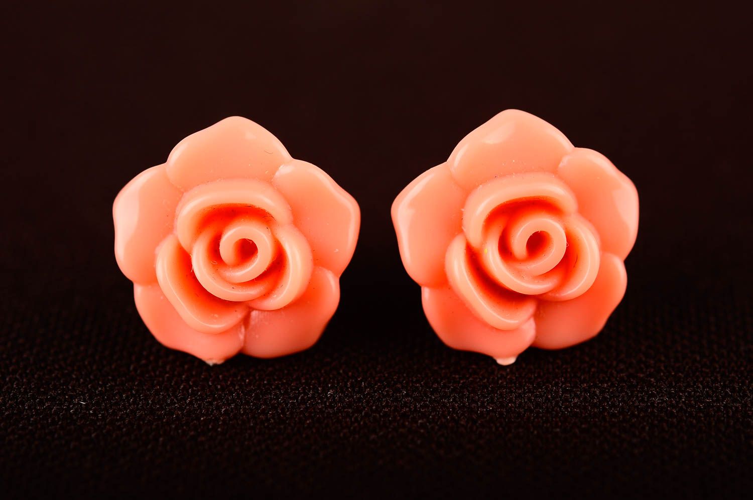 Красивые серьги хэнд мэйд персиковые серьги бижутерия украшение из пластика фото 1