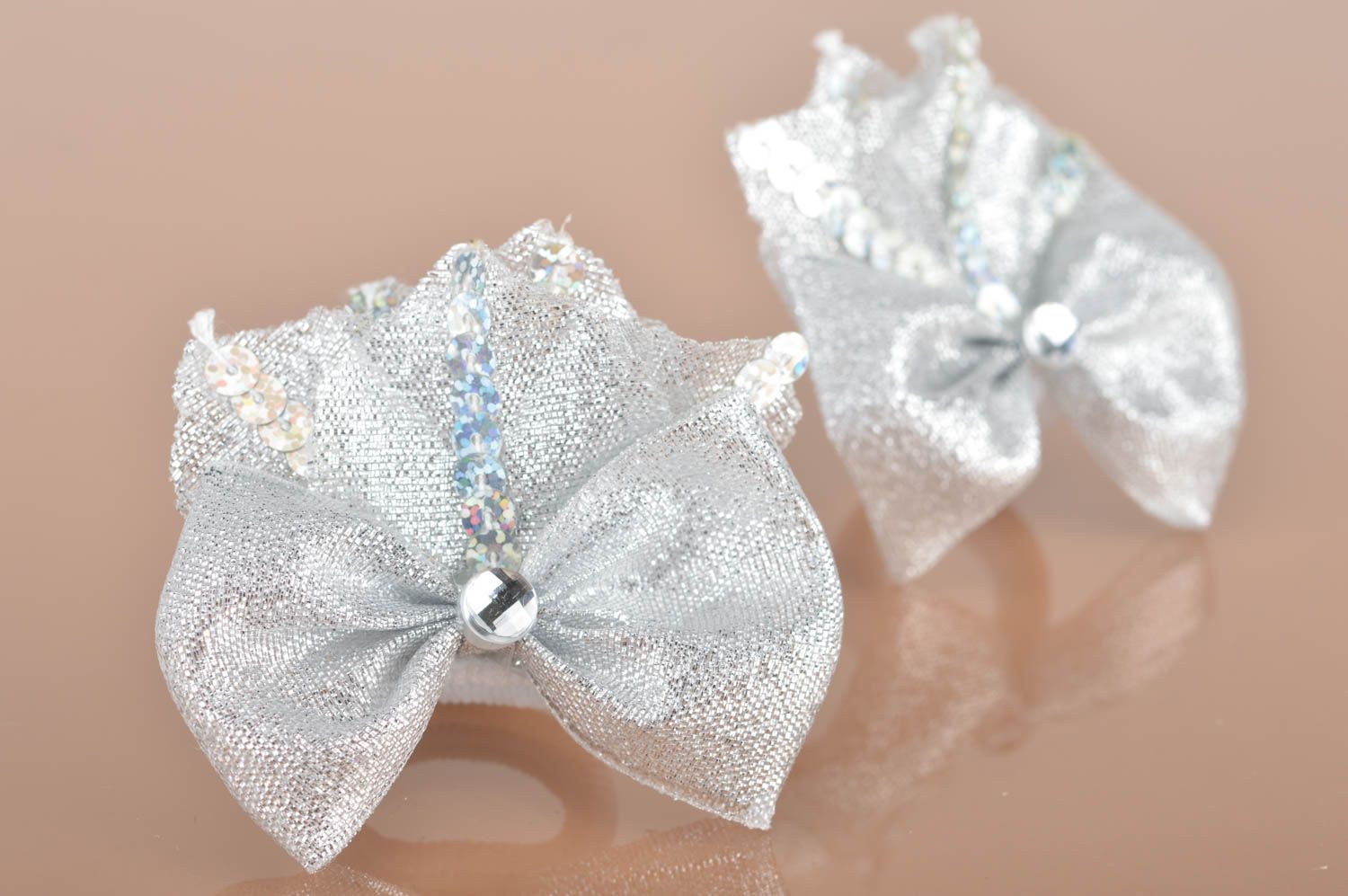 Set of handmade children's hair ties with silver colored bows with rhinestones photo 2