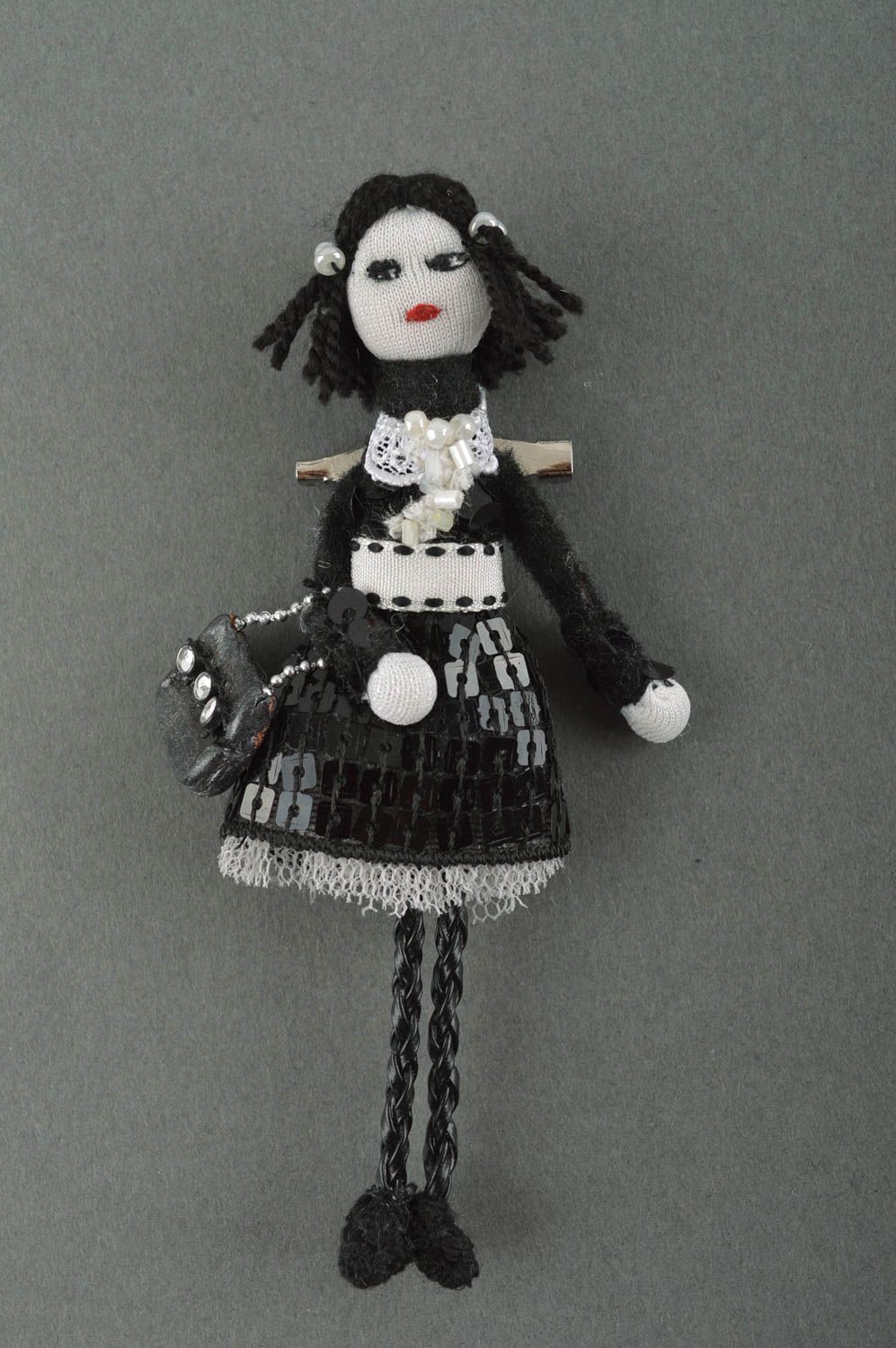 Брошь ручной работы авторское украшение текстильная брошь кукла красивая фото 3