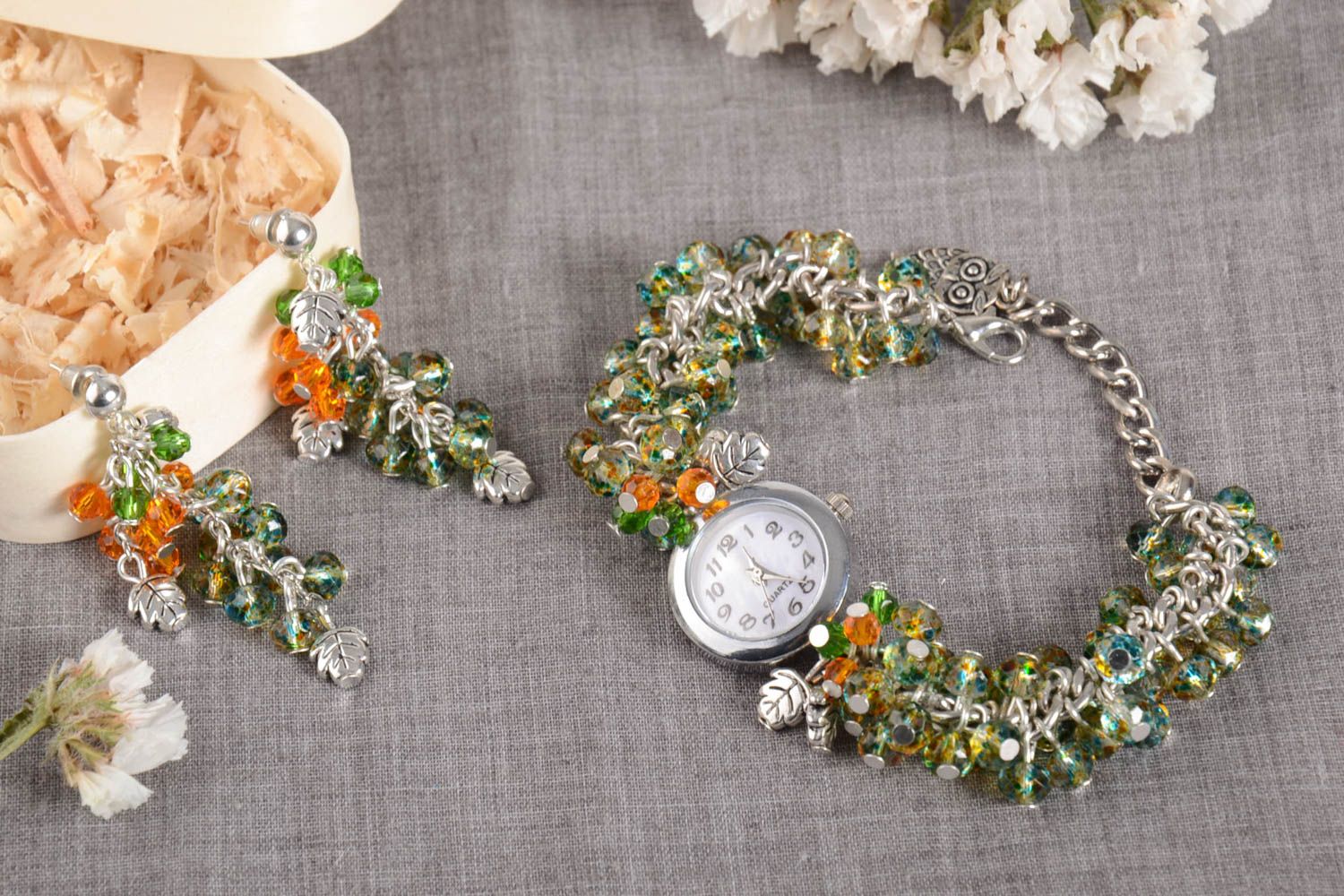 Stylish handmade jewelry set wrist watch beaded earrings beaded bracelet photo 1