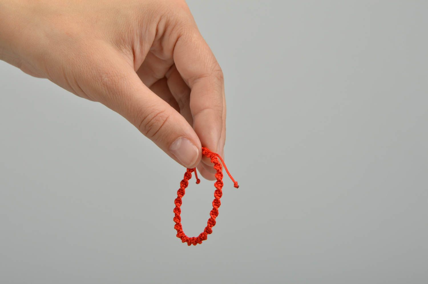 Damen Armband aus Wachs Schnur in Rot mit regulierbarer Größe handgemacht foto 2