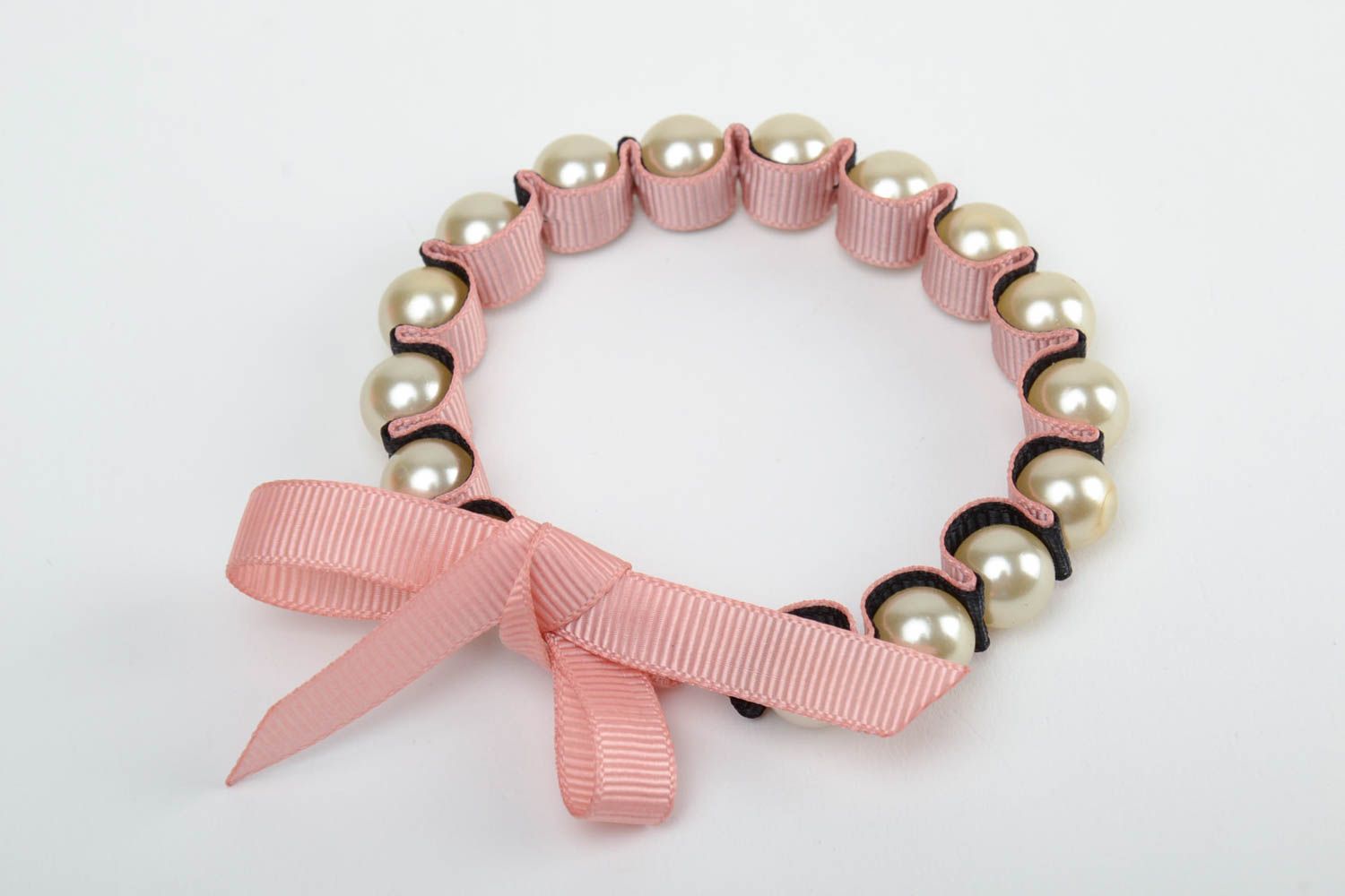 Bracelet de perles en plastique et ruban de reps fait main original rose photo 2