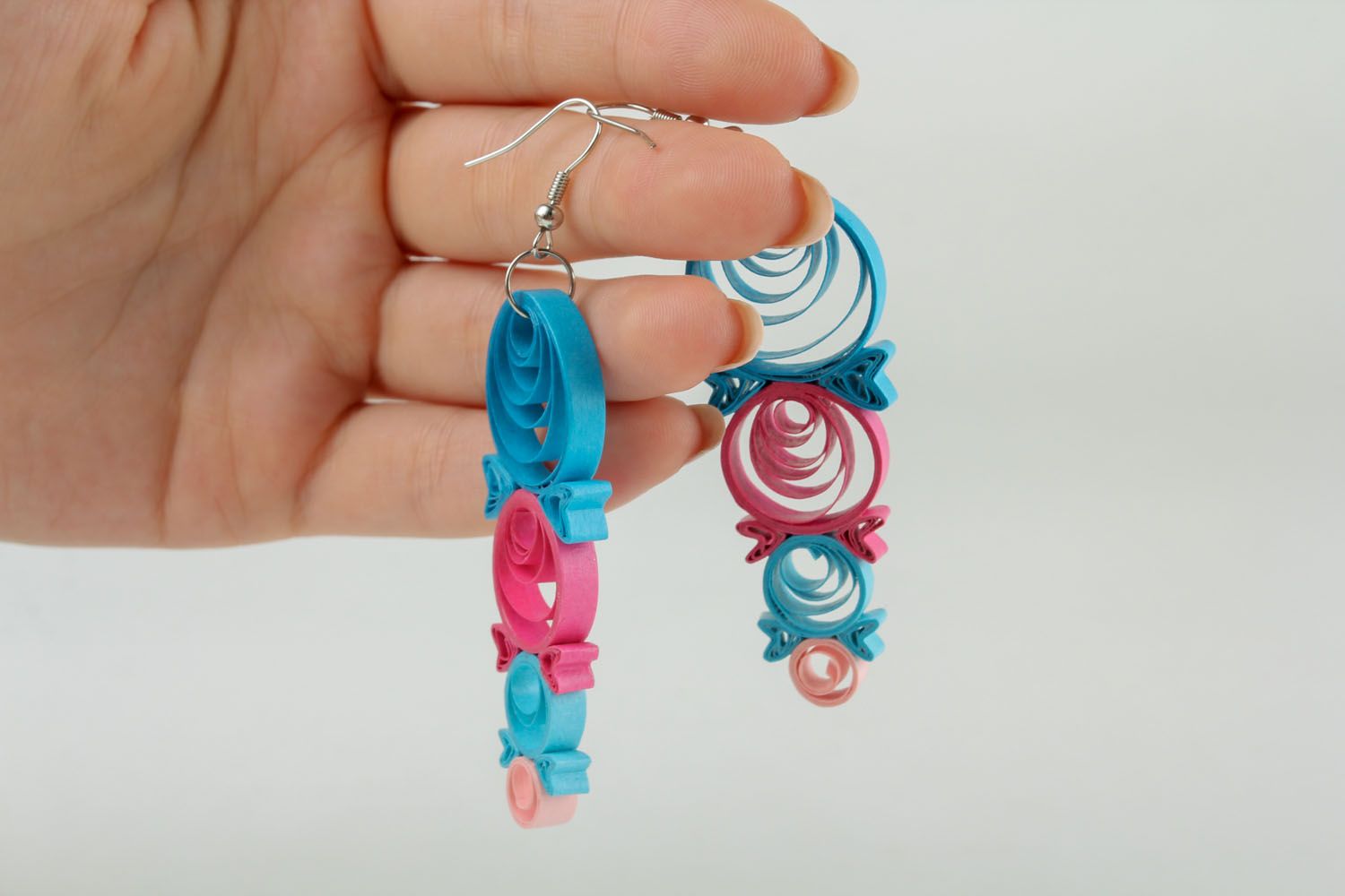 Long earrings made using quilling technique photo 5