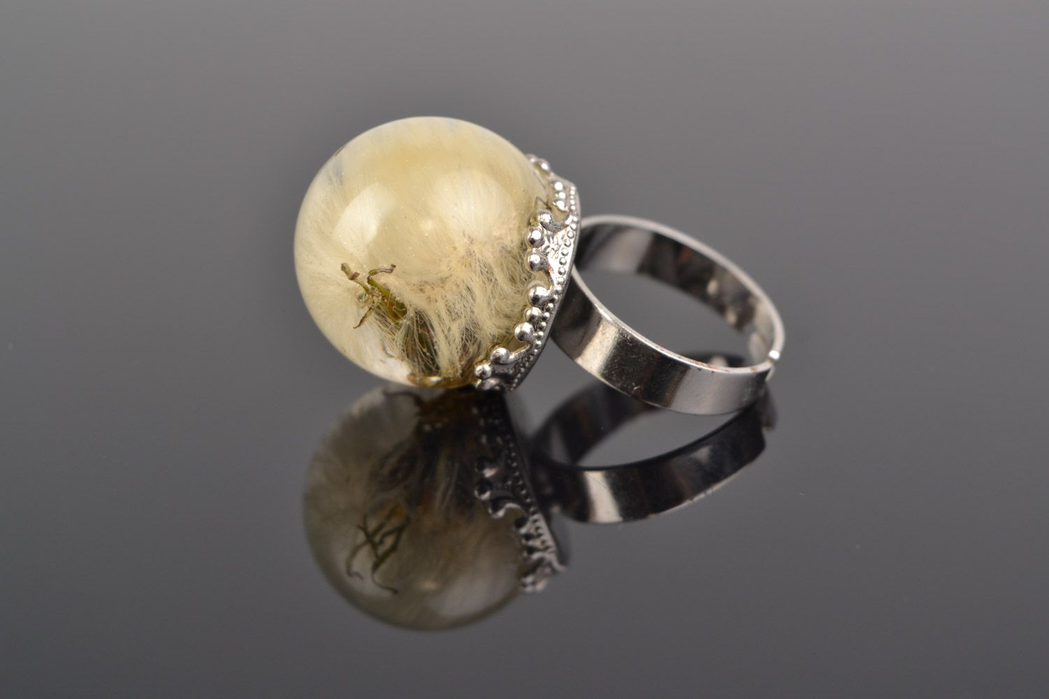 Handmade botanical ring of adjustable size with dandelion coated with epoxy photo 4