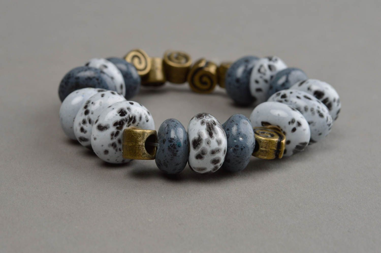 Bracciale di perle in porcellana fatto a mano braccialetto originale da polso 
 foto 2