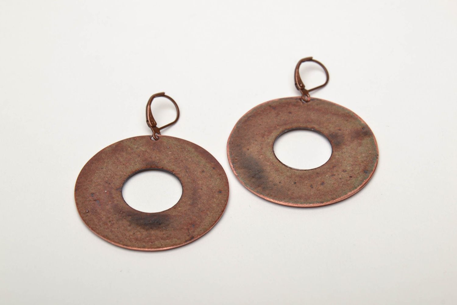 Round copper earrings with enamel photo 5