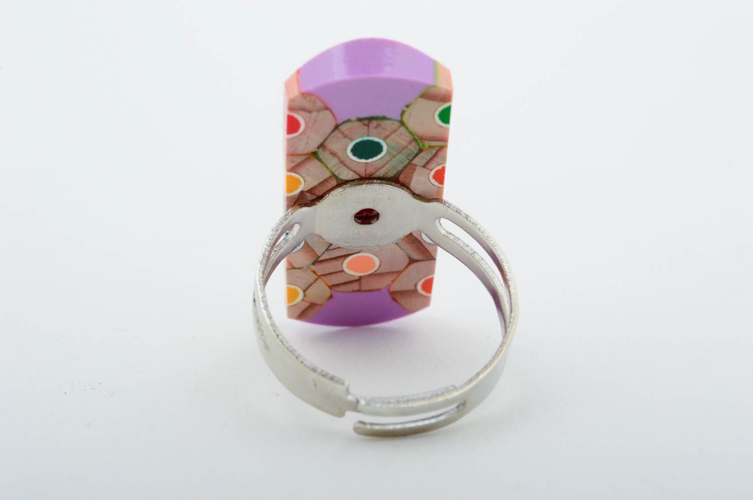 Кольцо из карандашей хенд мейд авторское кольцо яркое необычное кольцо из дерева фото 5