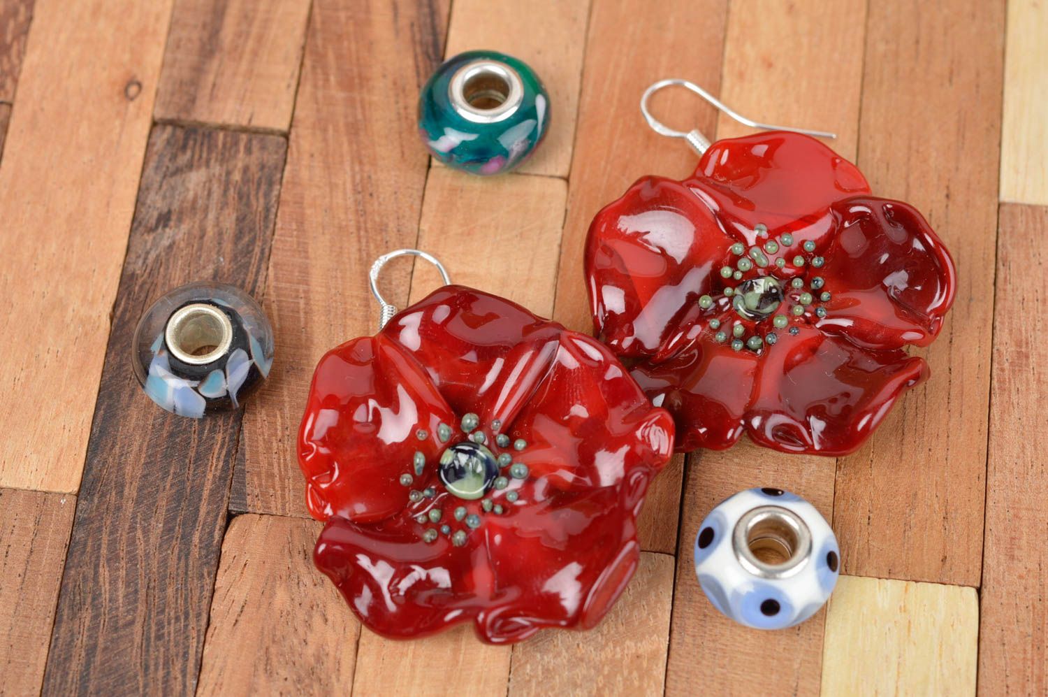 Handgemachte Ohrringe in Rot Lampwork Schmuck aus Glas Juwelier Modeschmuck foto 1