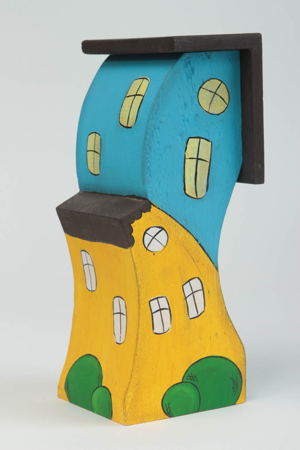 Figurine maison faite main Statuette en bois de pin bleu-jaune Décoration maison photo 2