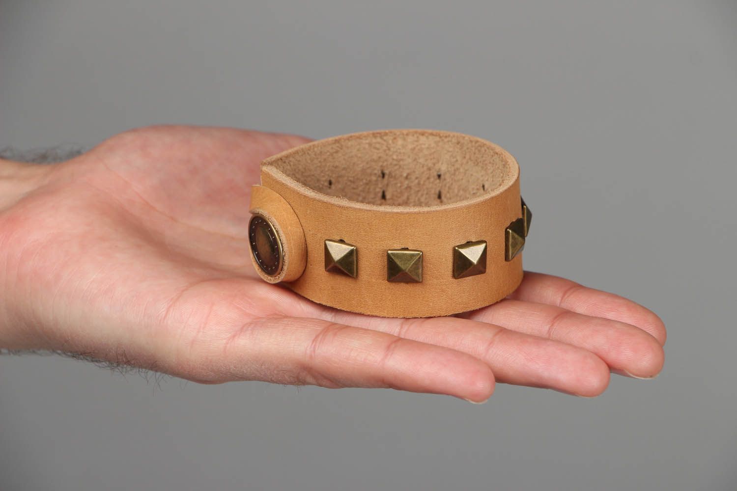 Bracelet en cuir fait main avec bouton à pression photo 4