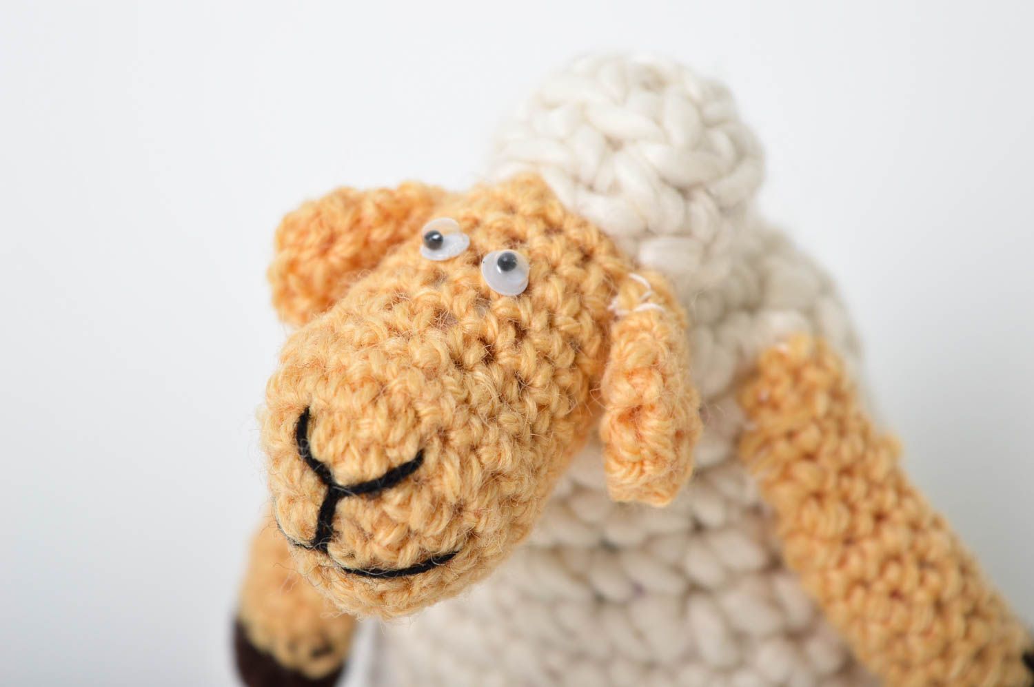 Animalito tejido a crochet juguete artesanal peluche original cordero blanco foto 3
