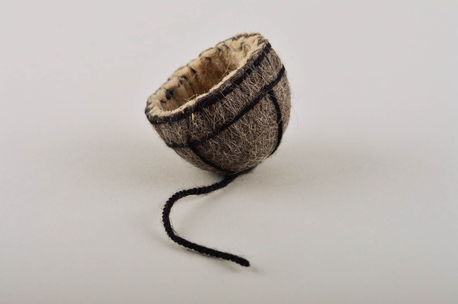 Сванская шапка ручной работы декор для дома настольный декор в этно-стиле фото 5