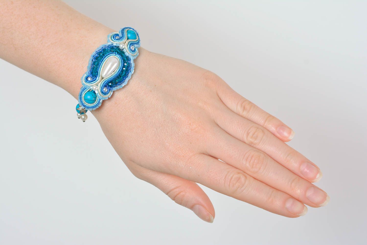 Браслет сутажная вышивка браслет ручной работы вышитый браслет голубой с бирюзой фото 4