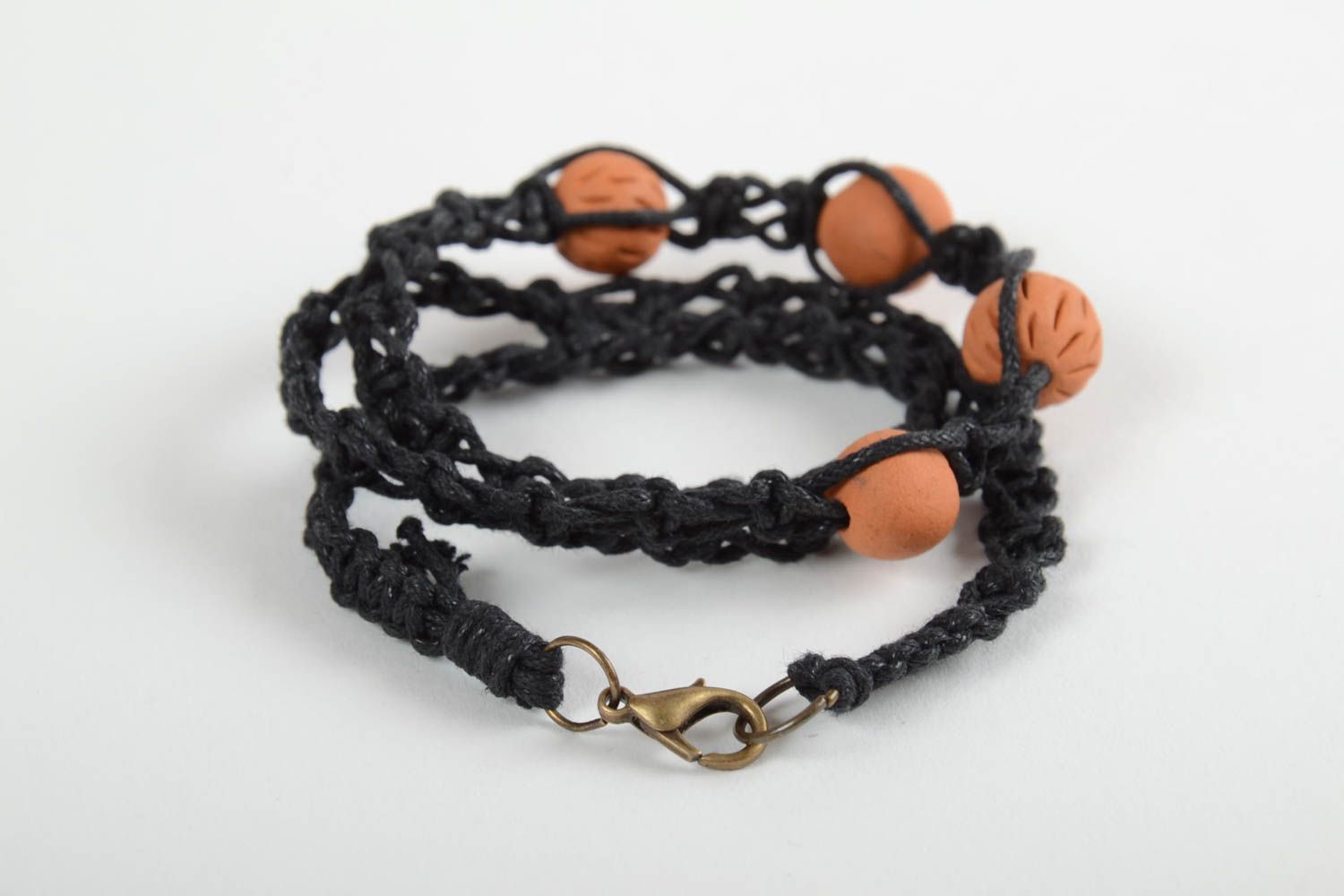 Bracelet textile Bijou fait main noir lacet perles céramiques Accessoire femme photo 1